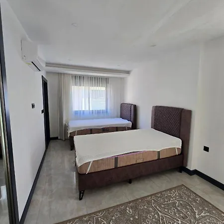 Villa * אלאניה