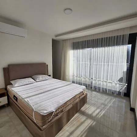 דירה Villa אלאניה