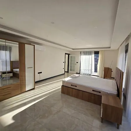 Villa * אלאניה