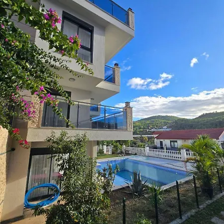 דירה Villa אלאניה